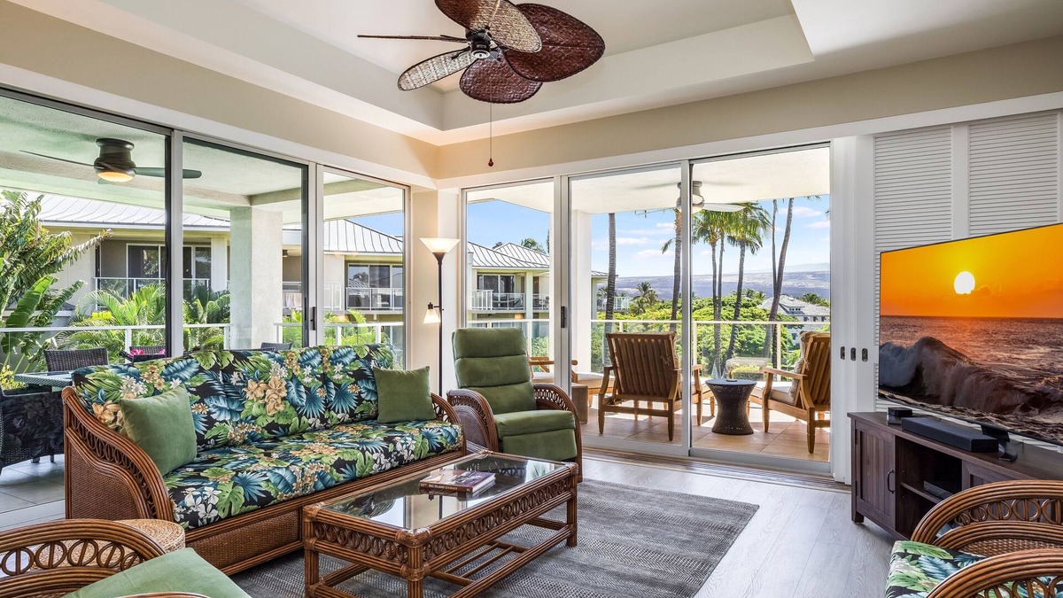 Waikoloa Condo | Waikoloa Beach retreat! Top floor, walk to beach+shopping+golf, saltwater pool