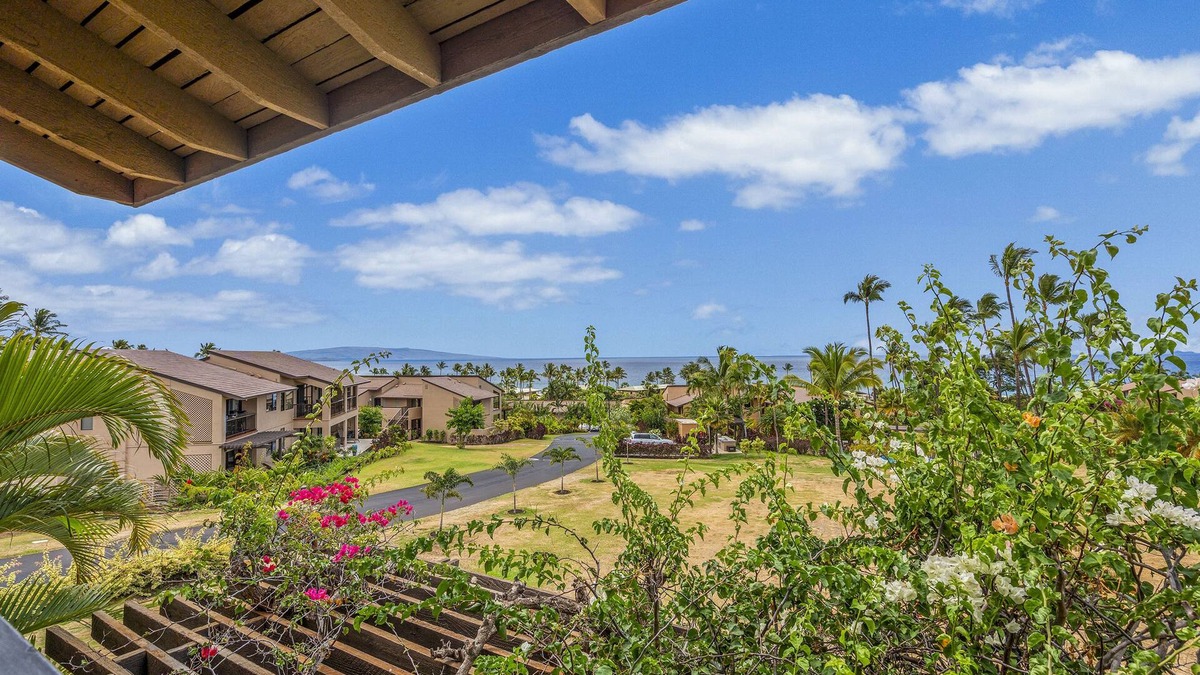 Wailea Condo | Wailea Ekahi 12D - Budget Friendly Ocean View Studio w/Lanai, Kitchen, WD, & AC