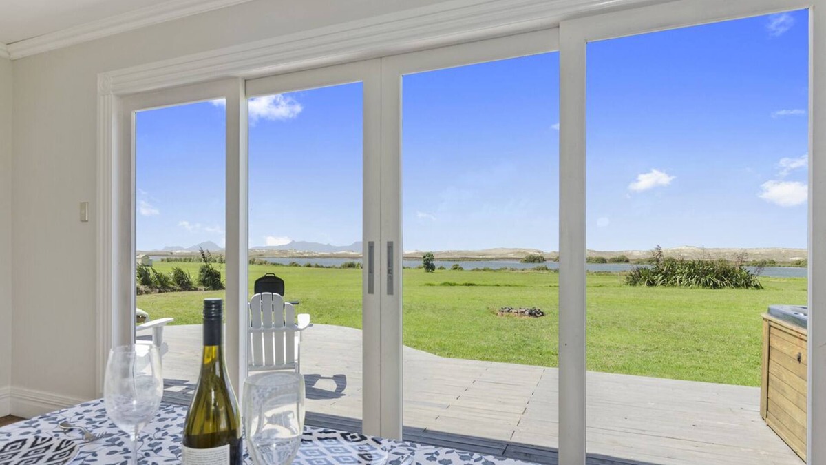 Waipu House | Waipu Dunes - with SpanWaterfront walk to the beach. Pet-Friendly!nWaipu Cove