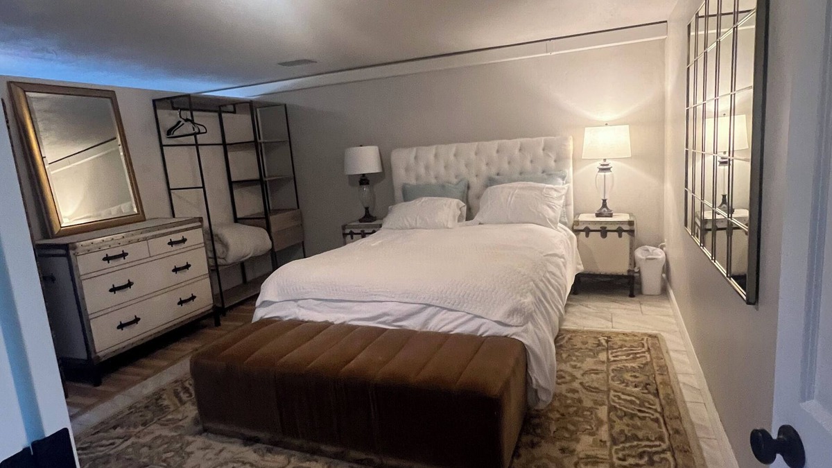 West Salem House | Wake up to Sunshine: Charming 3-bedroom house with AC, WiFi in lovely West Salem