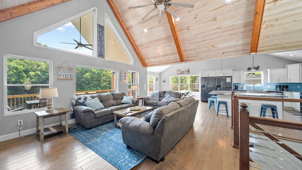 La Follette House | Waker's Paradise: Lakefront,9br/8.5ba, Private Dock,Hot Tub,Gameroom,Sleeps 32