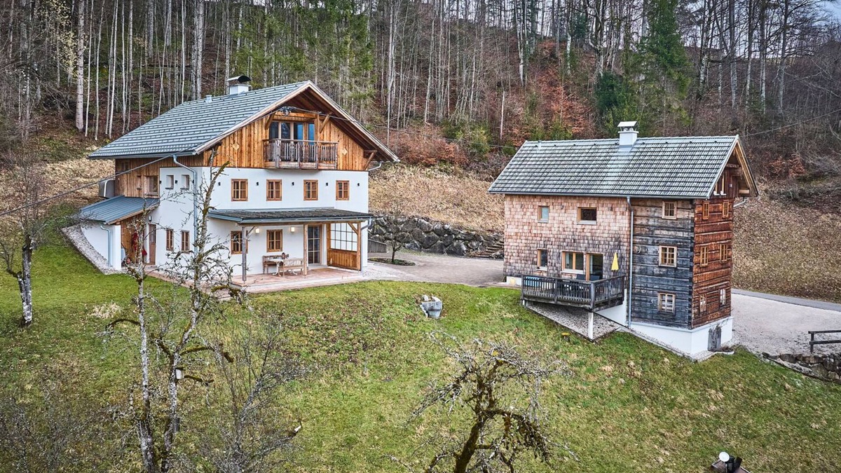 Bad Goisern Apartment | Waldharmonie Chalet & Apartments