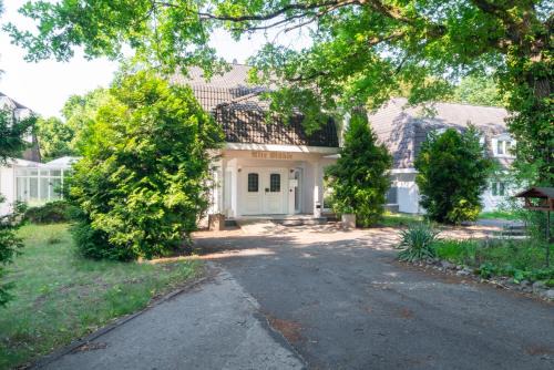 Schoneiche Hotel | Waldhotel Schöneiche -Self Check-In-