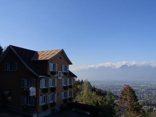 Zwischenwasser Bed & Breakfast | Waldrast Bed & Breakfast