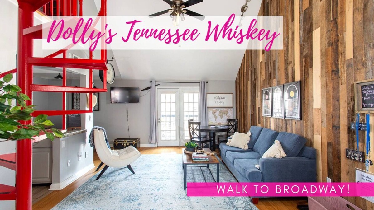 Rutledge Hill Condo | Walk 2 Broadway! Balcony & Free Parking!