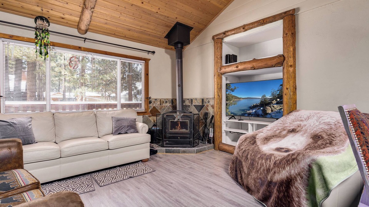 Big Bear City Cabin | Walk 2 Lake, Go Karts, Dining & Shops, King Bed, 55" TVs+Fenced Yard 4 Pets