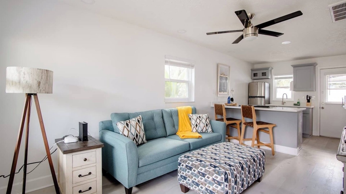 New Port Richey Apartment | Walk Everywhere! 1-Bedroom Gem in Downtown Hub