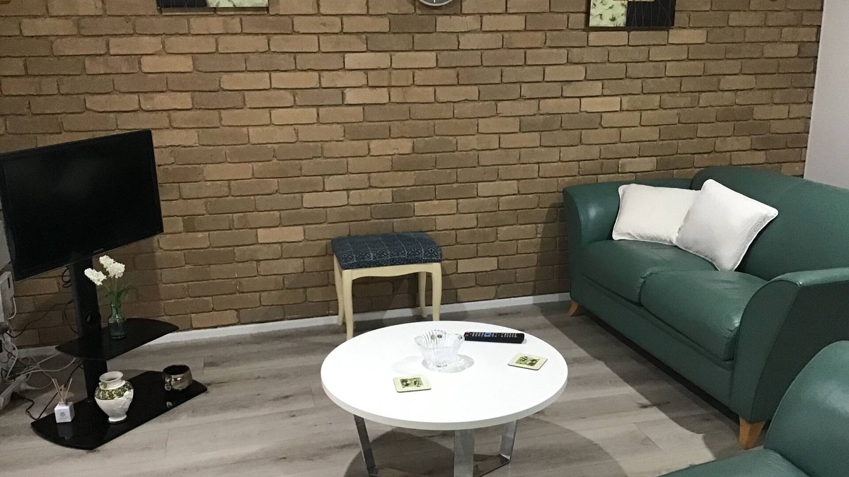 Bacchus Marsh Apartment | Walk everywhere! Centrally located!