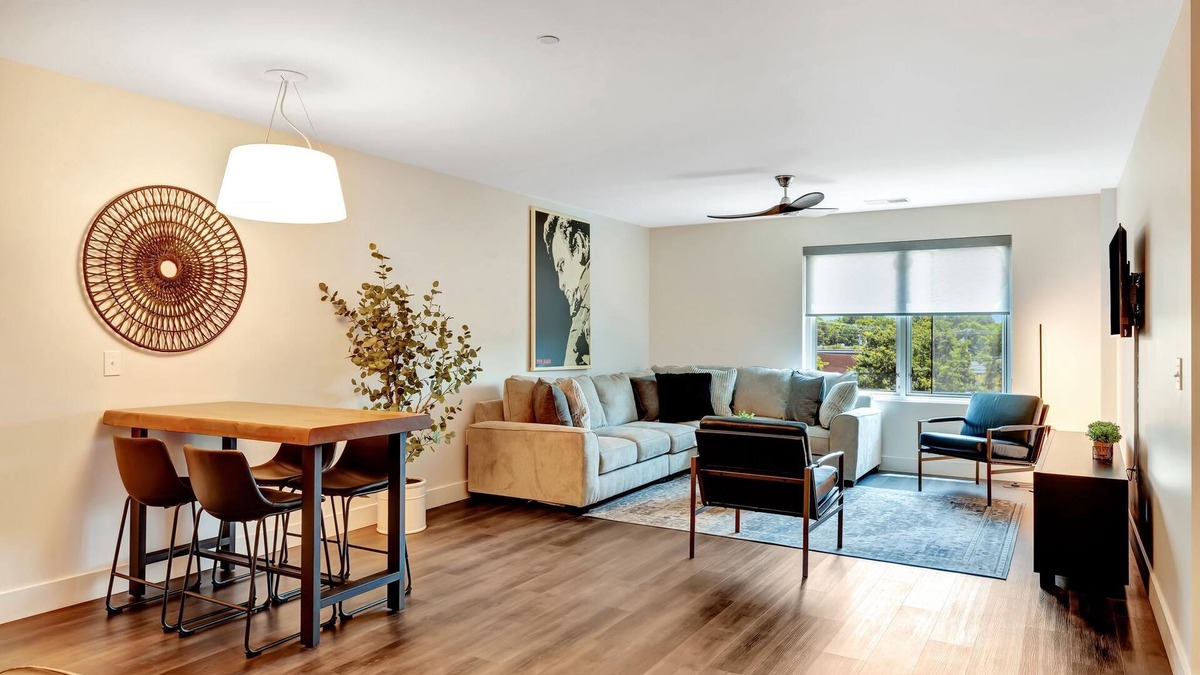 Donelson Apartment | Walk the Line Two Bedroom: Where Johnny Cash Lives On