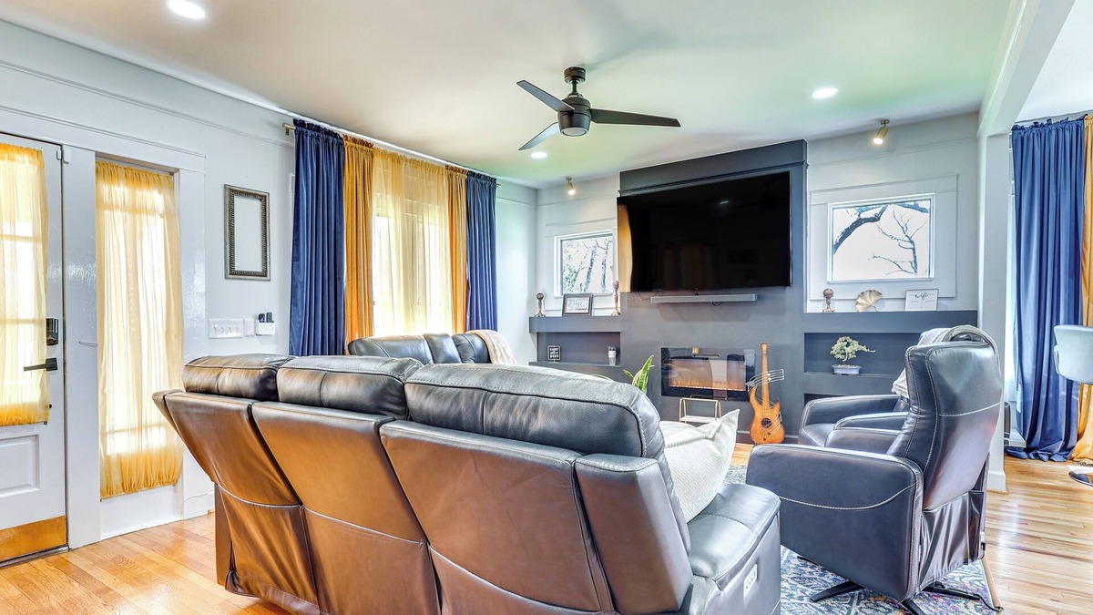 Norwood House | Walk to Amphitheater: Birmingham Retreat w/Games