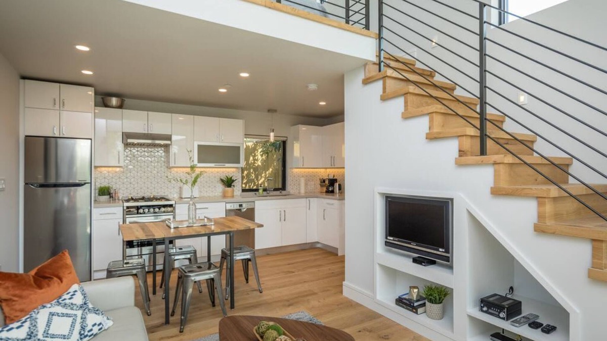 Millbrae Apartment | Walk to BART & Caltrain! Modern Luxury Cottage