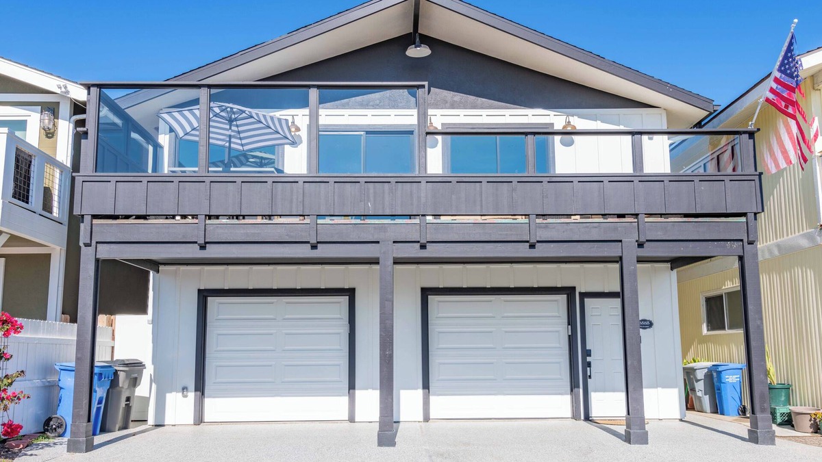 Cayucos House | Walk to beach, 3/2 w/Views, Deck & Accessibility