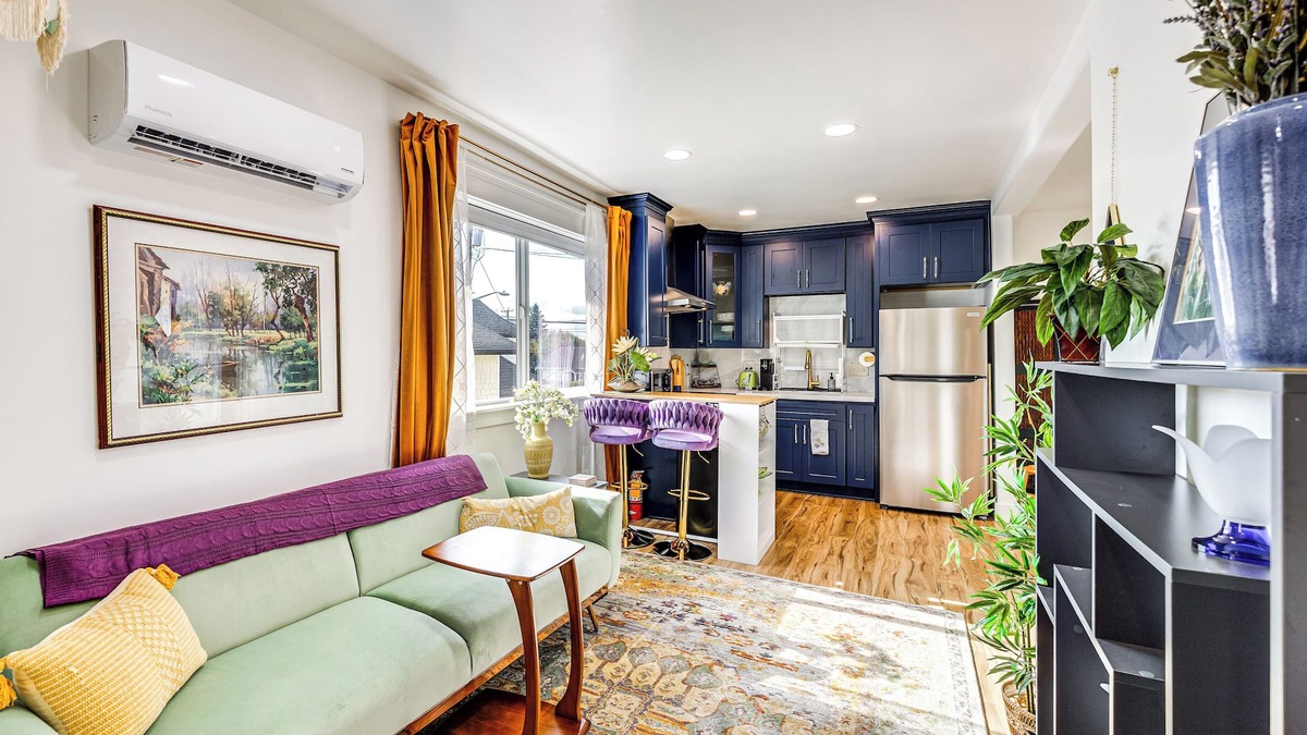 Anacortes Apartment | Walk to Beach: Historic Downtown Anacortes Studio