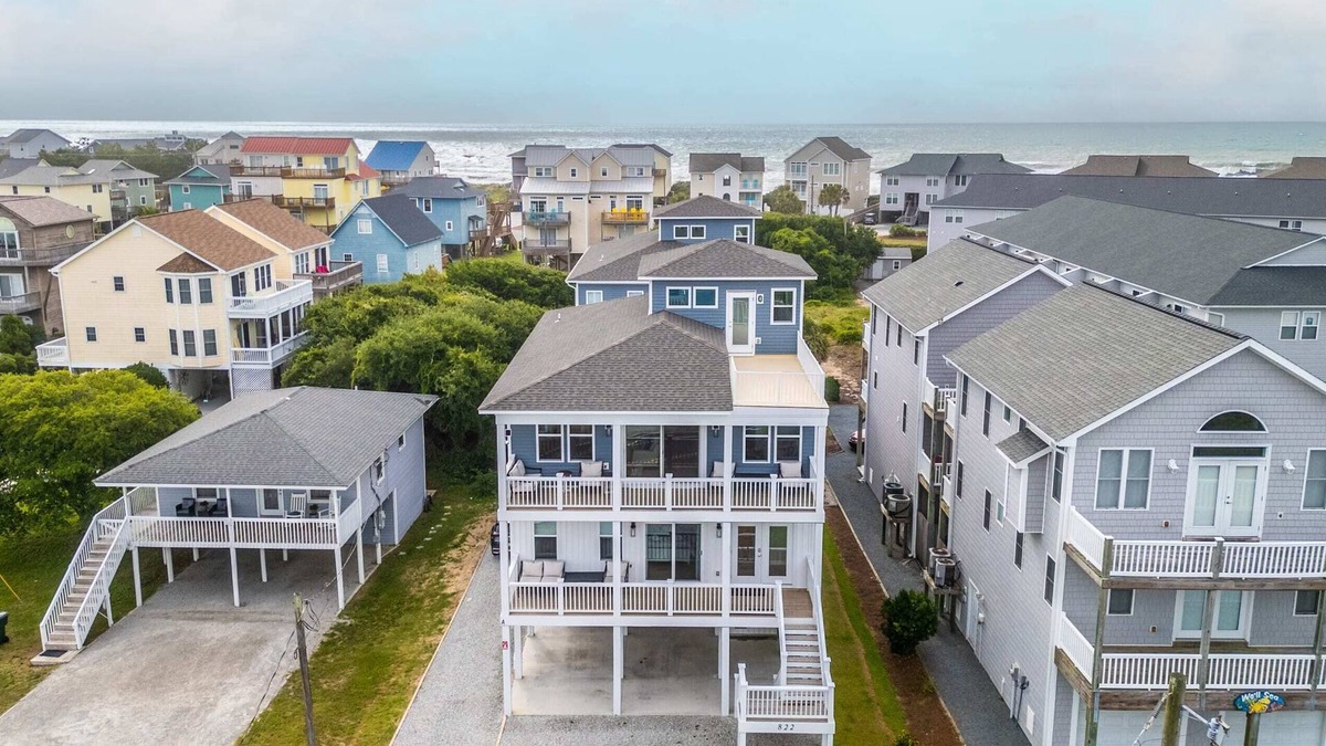 Surf City House | Walk to beach | Pool | Ocean View | Parking | Bunk Beds