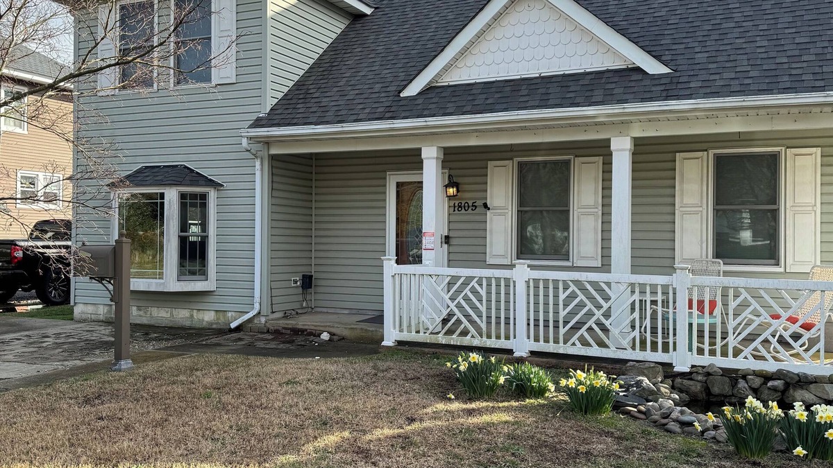 Bayview House | Walk to Beach! Spacious 4-bedroom house in charming Norfolk-this home has it ALL