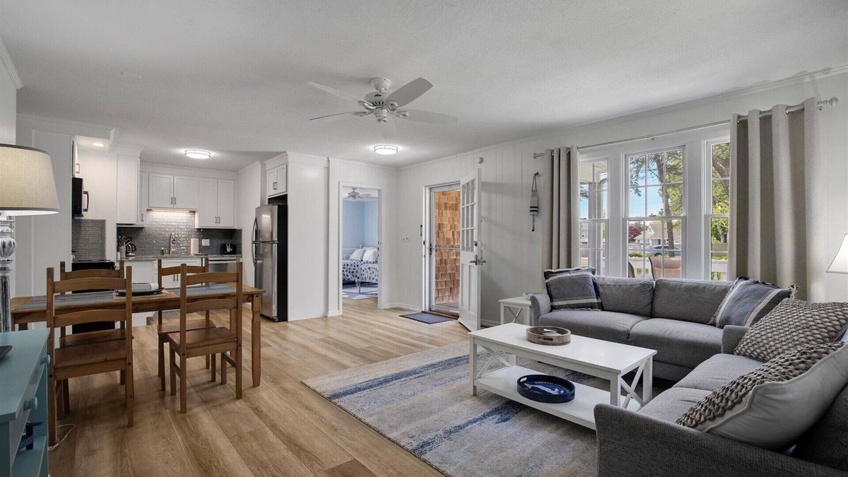 Hyannis Apartment | Walk To Beaches, Main Street, and Harbor. 3BR Cottage. Quiet Area. Captain Gosnold Village 15