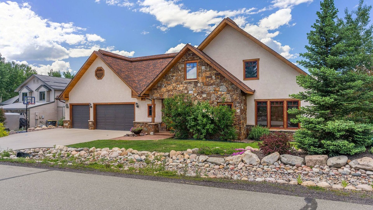 Steamboat Springs House | Walk to Downtown! Hot Tub! Garage Parking!