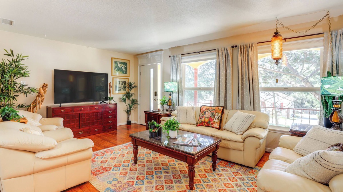 Atascadero Cottage | Walk to Downtown Atascadero: Cottage w/Sunroom!