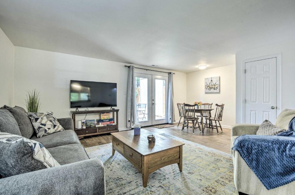 Taylor's Pond House | Walk to Dtwn and Breweries Townhome in Cary!