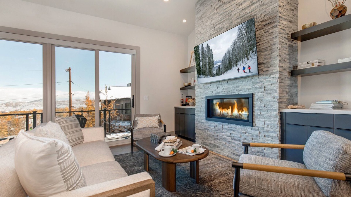 Sun Peak House | Walk to Gondola: Perfect for Adventures with Private Hot Tub, BBQ & Views!
