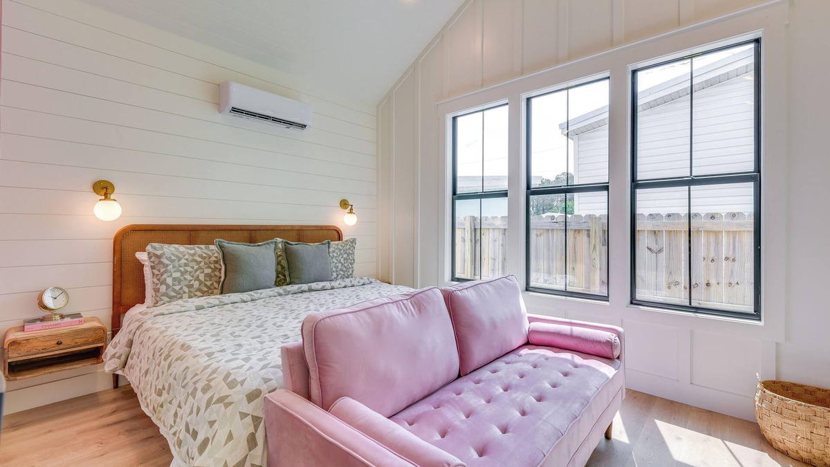 Laguna Beach Apartment | Walk to Laguna Beach: Modern Studio in PCB!