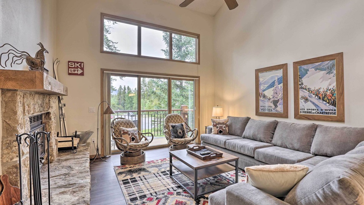 Amerind House | Walk to Lift: Townhome w/Shuttle in Breckenridge!