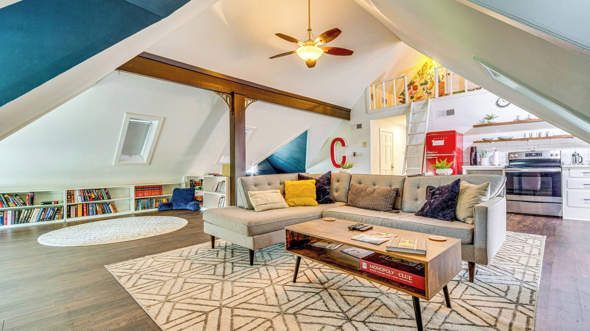 Downtown Little Rock Apartment | Walk to Main St: Eclectic Gem in Little Rock