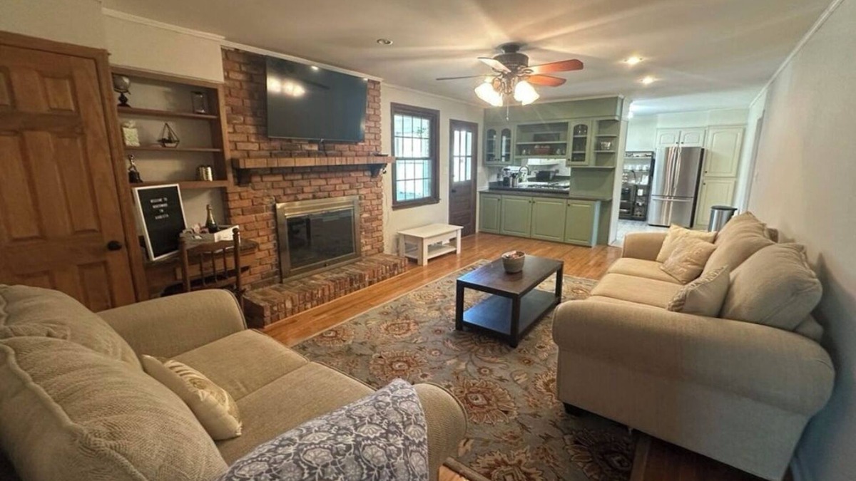 National Hills House | Walk to Masters! Spacious 4-bedroom house in Augusta