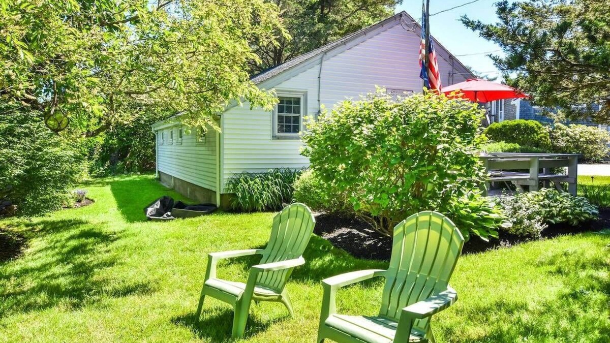 East Orleans House | Walk to Nauset Beach!