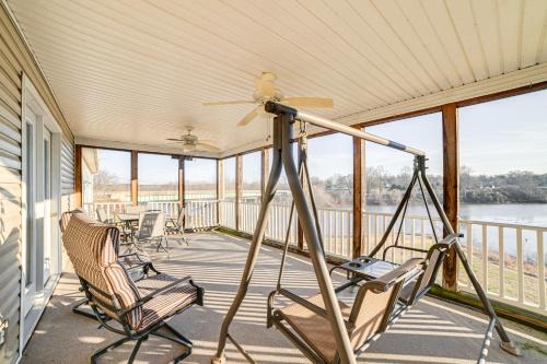 Golconda House | Walk to Ohio River Golconda Home with Water Views!