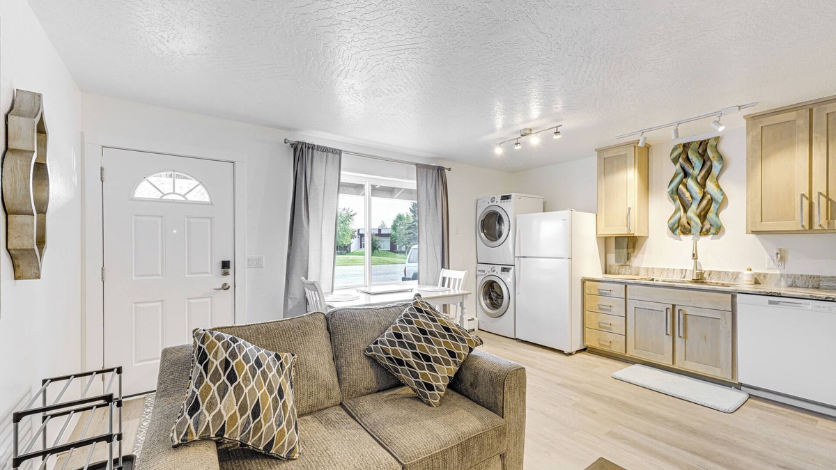 Soldotna Apartment | Walk to Parks: Snug Soldotna Sanctuary!