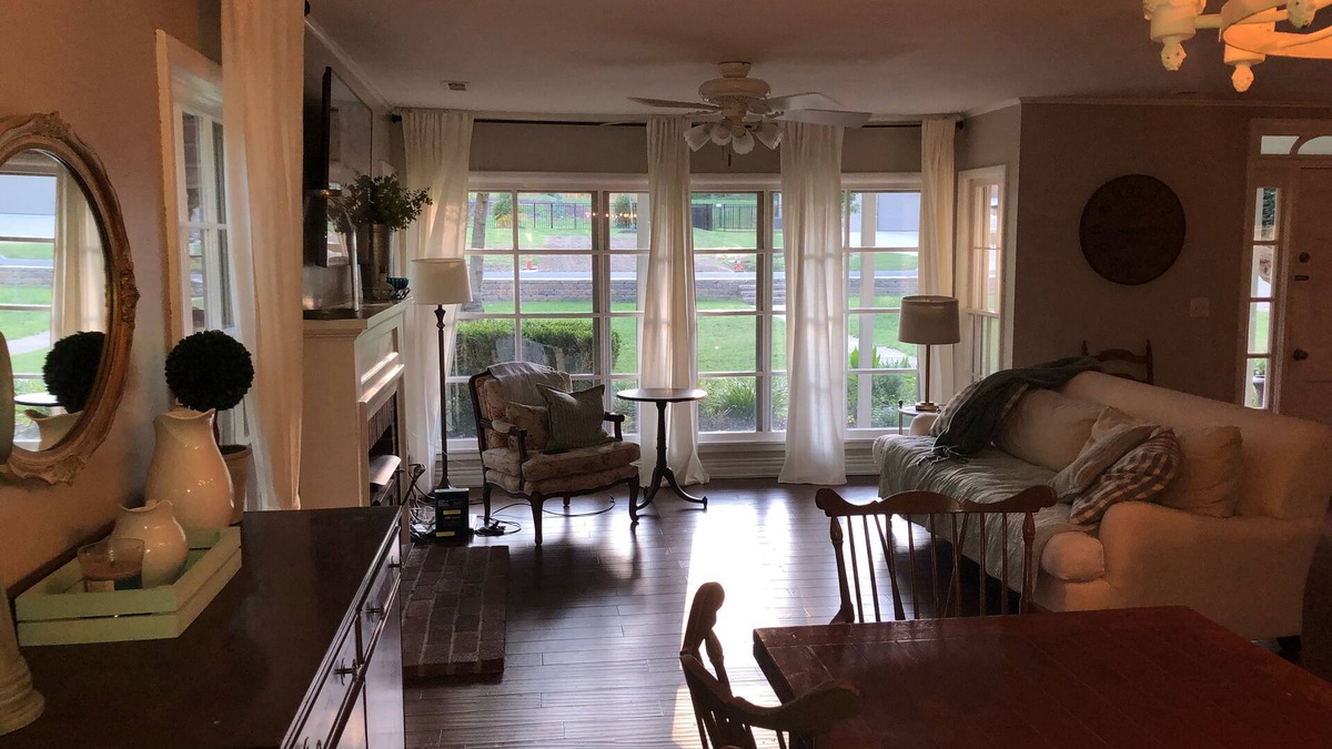 Fayetteville House | Walk to Razorback stadium!