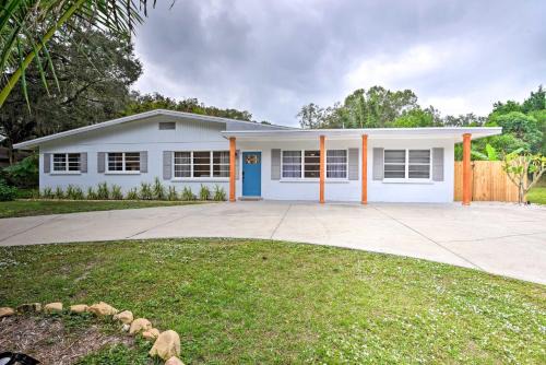 South Sarasota House | Walk to Restaurants Sarasota Home with Lanai!