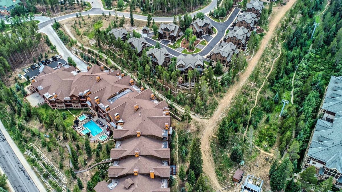 Four O'Clock Apartment | Walk to Shuttle, Lift & Main St! Breck Ski Base