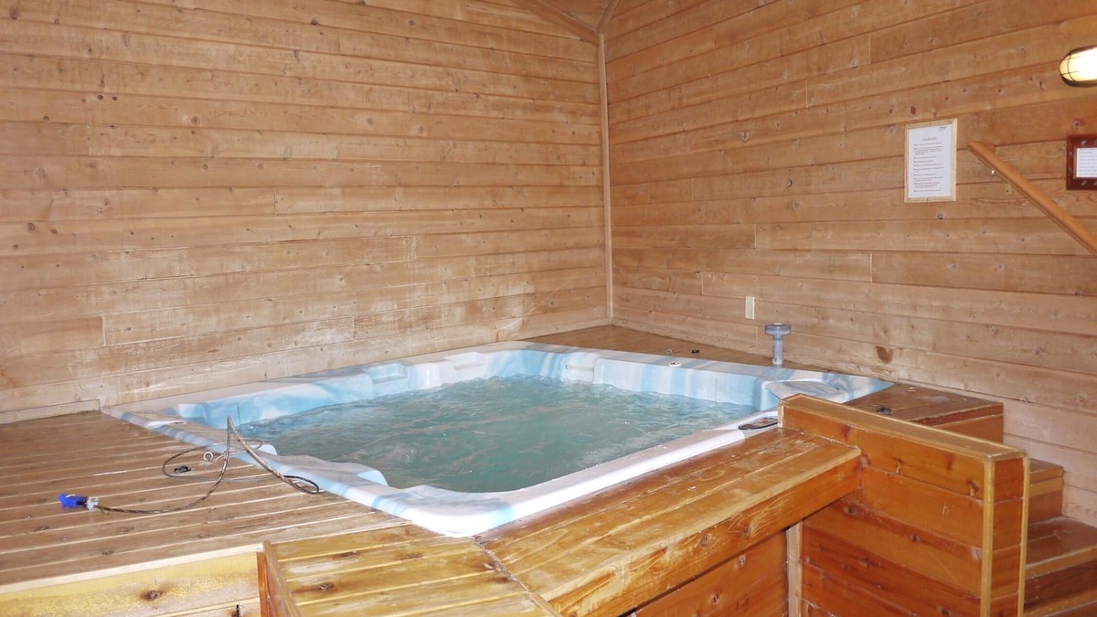 Moonridge House | Walk to ski resort: Indoor Jacuzzi, Sauna, Huge Game Room