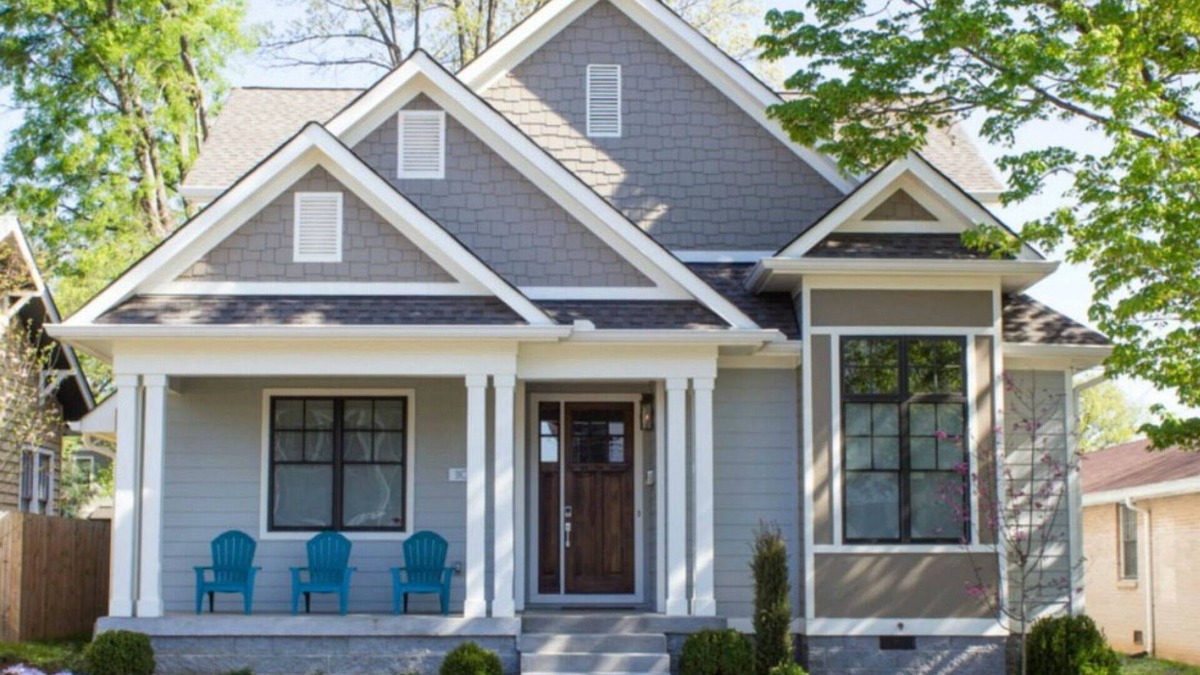 Nashville House | Walk to some of Nashville's best shopping ,dining and parks! Great for families