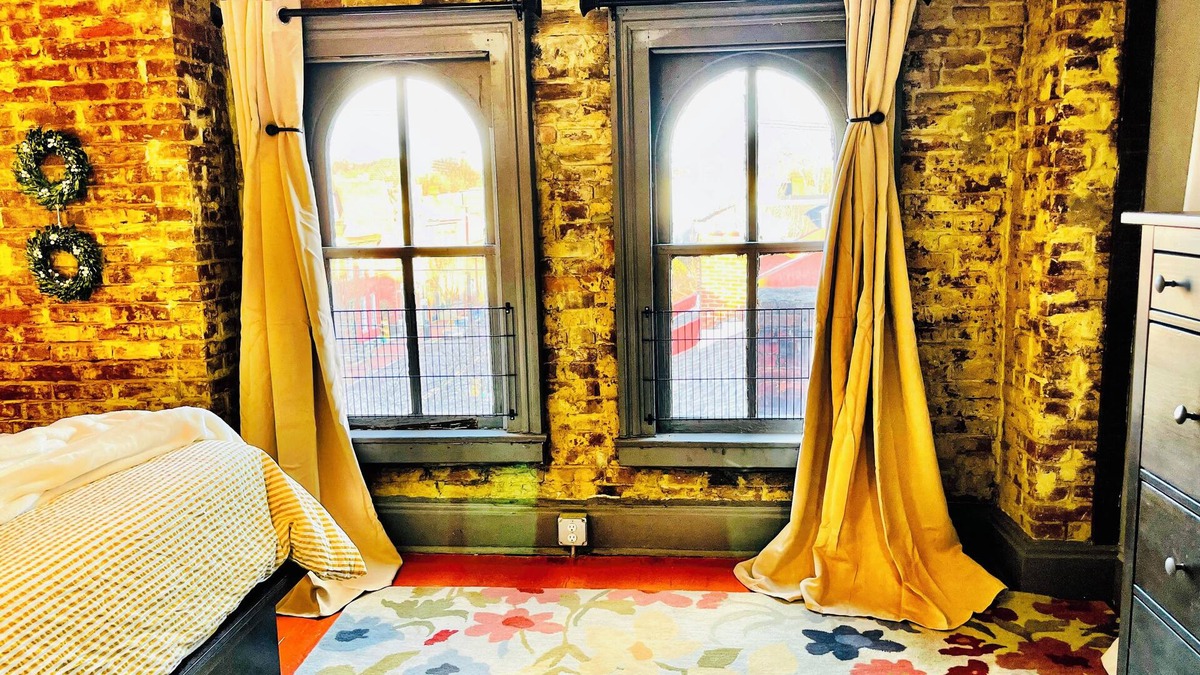 Allegheny-West House | ★WALK to STADIUM in 10 MINS | King Bed | FREE Private Park