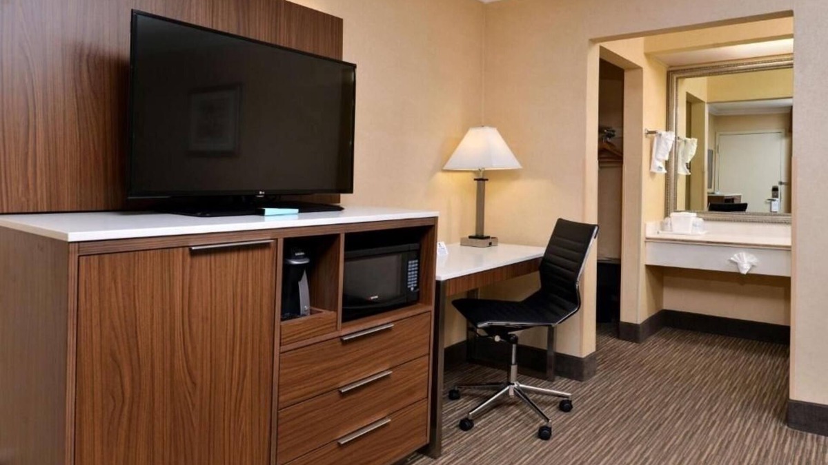 Hollywood Hotel | Walk to the Walk of Fame from This Comfy Hollywood Space!