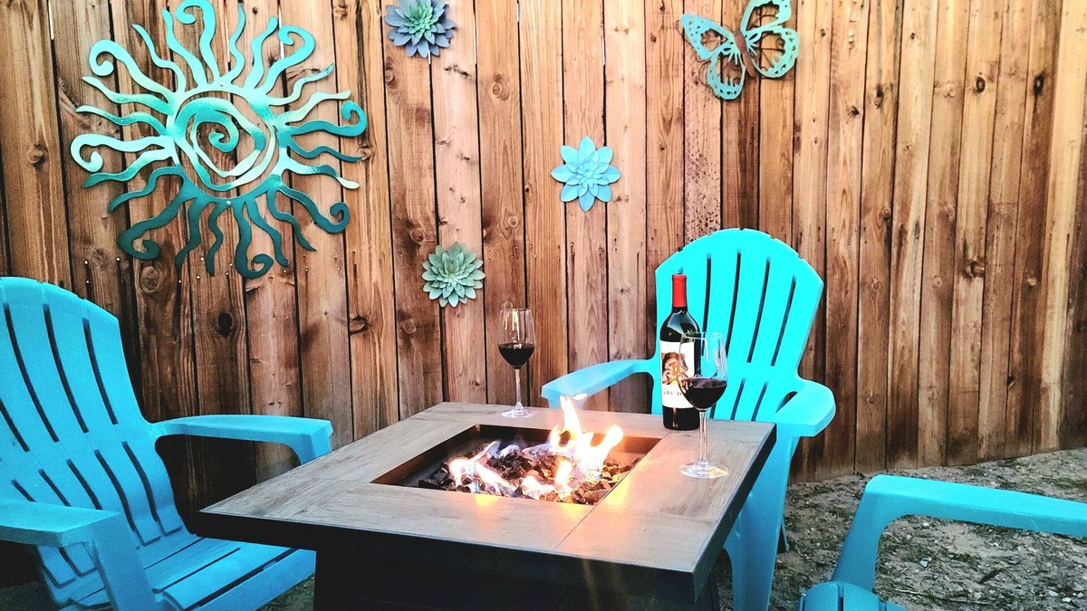 Bullhead City House | Walk to Water - Close to Boat Launch - Rotary Park - Garage - Bring Boat & Toys!