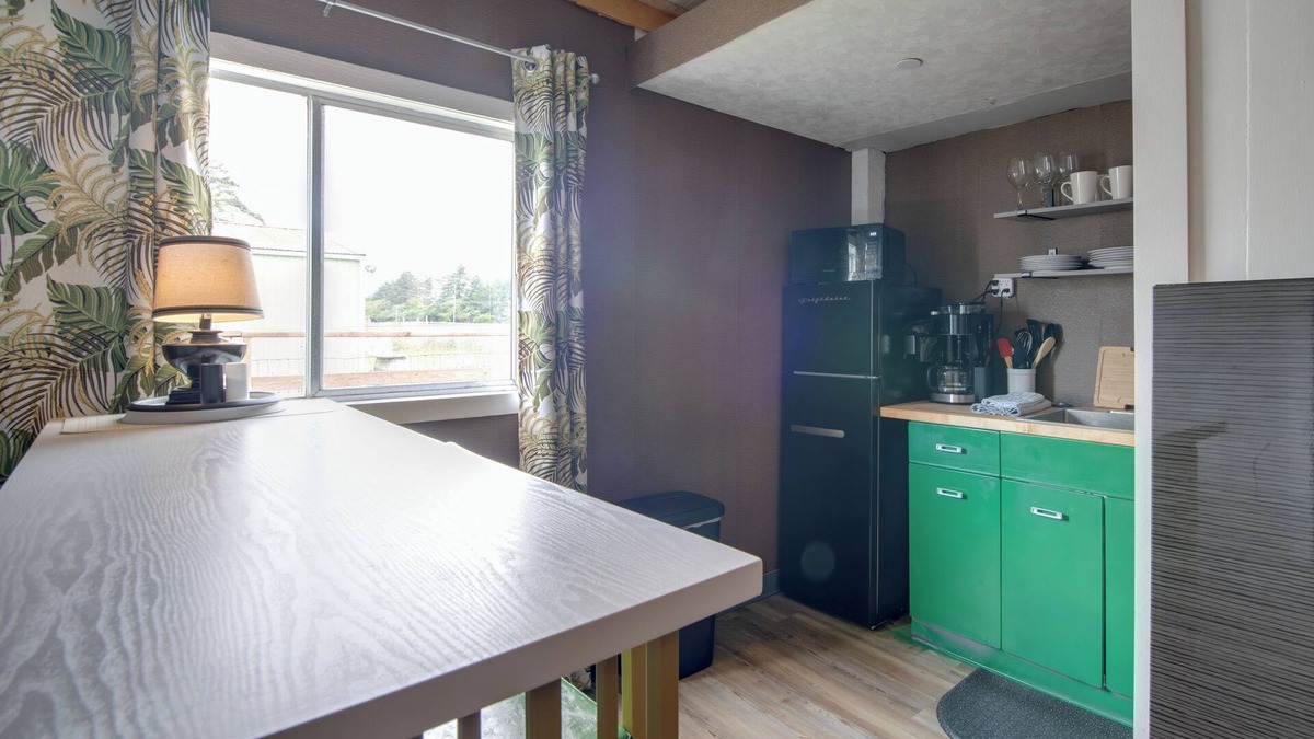 Ocean Shores Apartment | Walkable Beach Bungalow in Ocean Shores!