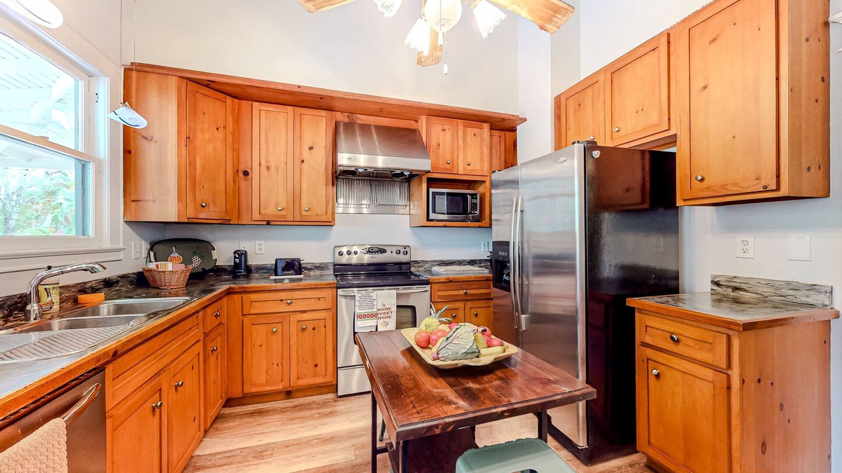 Arcadia Historic District House | Walkable, beautifully renovated historic home with lovely porches & firepit