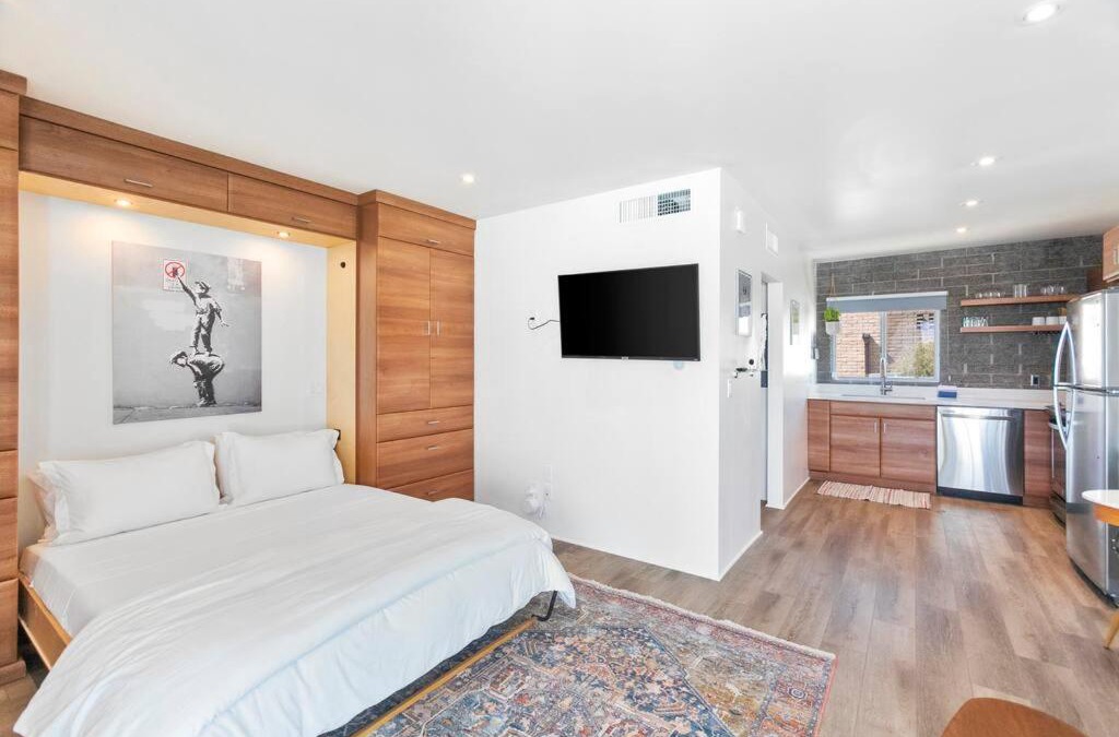 Roosevelt Apartment | Walkable DTPH Studio w/Pool and Parking