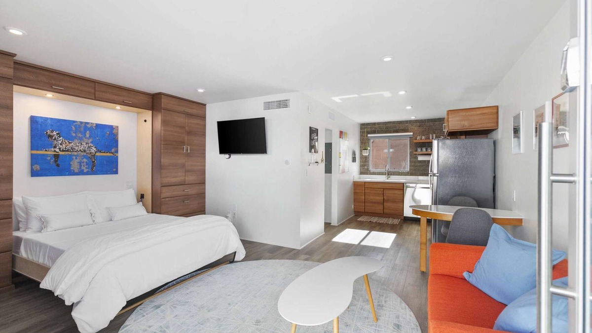 Roosevelt Condo | Walkable DTPH Studio w/Pool and Parking