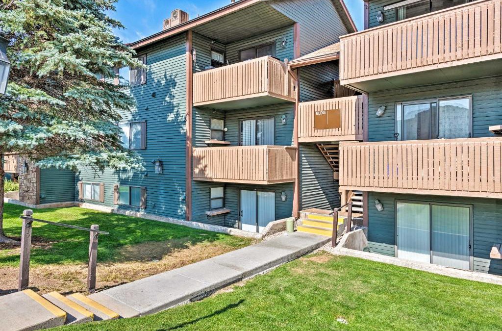 Kimball Junction Apartment | Walkable Park City Condo with Pool and Hot Tub!