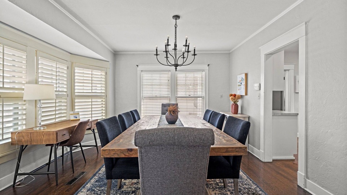 Country Club Plaza Area House | Walkable to the Plaza & UMKC + Parking