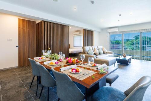 Maeganeku House | Walking distance to the beach & full of gourmet spots! Up to 8 people, free parking for 2 cars コーディアルステイA2