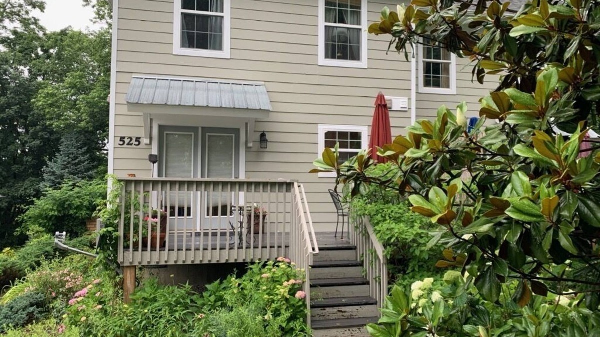 Downtown Eastside House | Walking Distance To Virginia Tech And Downtown
