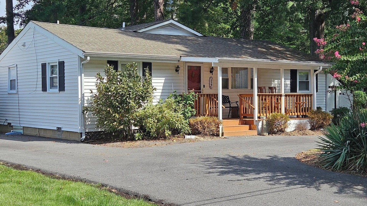 North Beach House | Walking distance to Herrington on the Bay! Home with views of the Chesapeake Bay