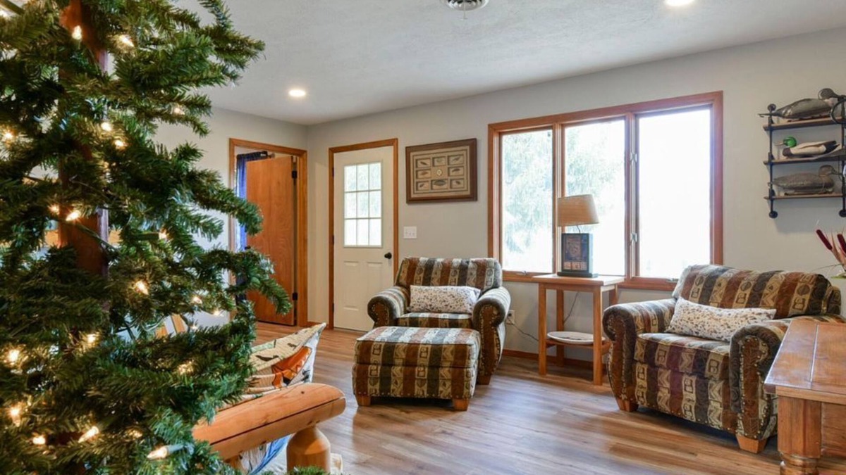 Shell Knob House | Walking distance to swim beach, boat launch, marina & restaurant! Space for 21!