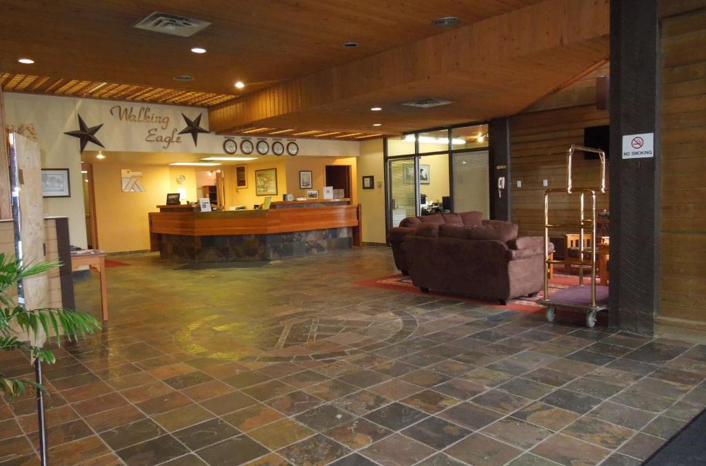 Rocky Mountain House Hotel | Walking Eagle Inn & Lodge